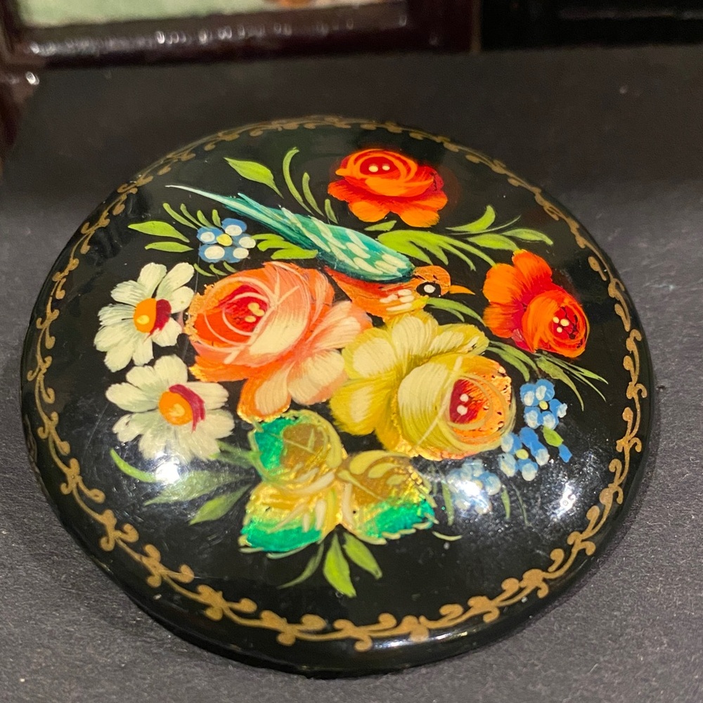 Signed Vintage Russian Hand-painted Floral Lacquer Brooch.